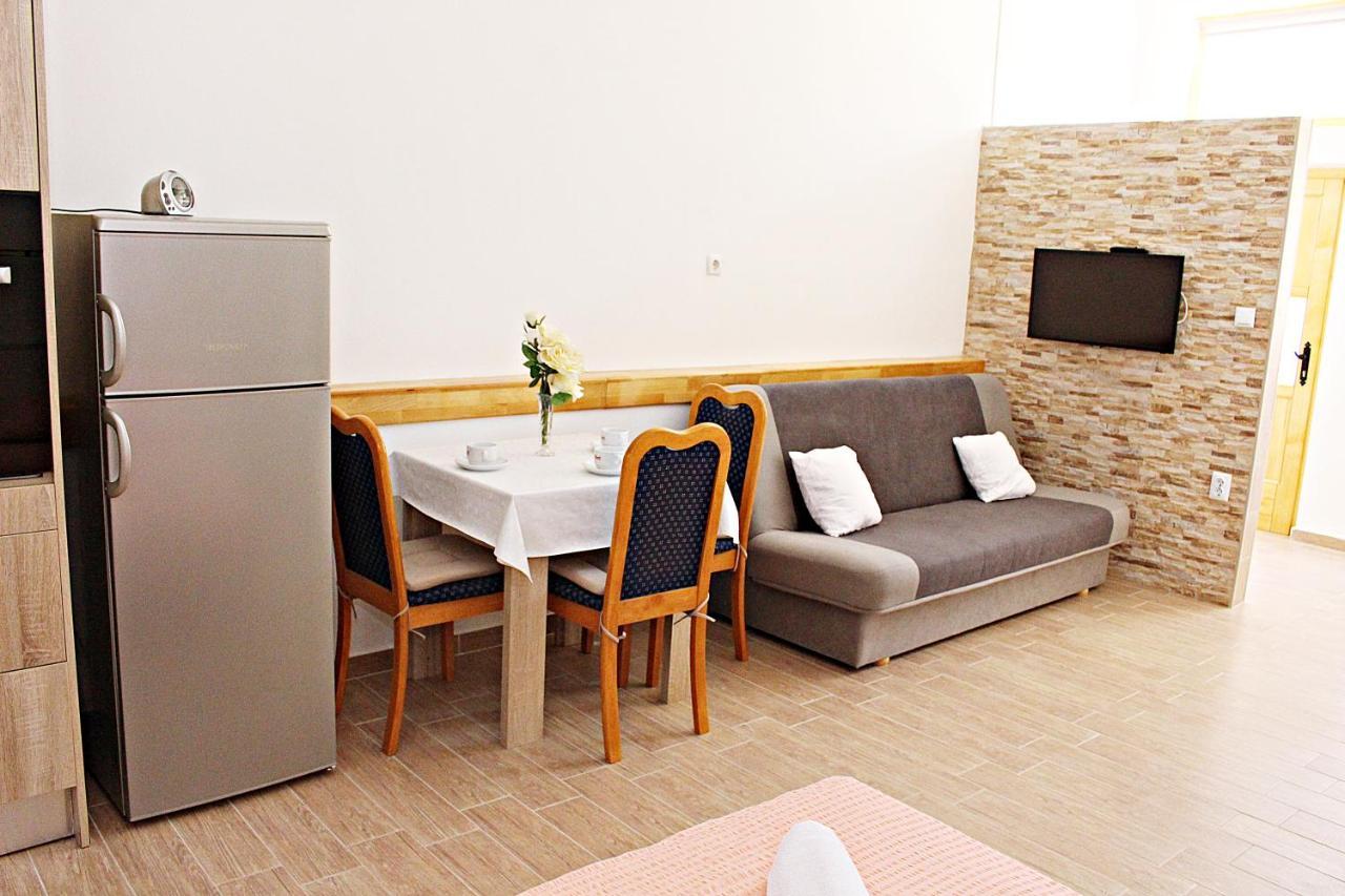 Studio Apartman Zara Exterior foto